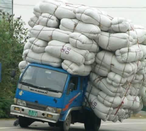 overloaded_truck